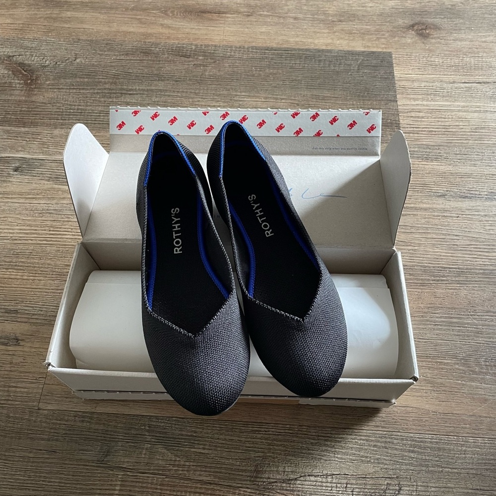 NEW Rothy’s “The Flat” in Solid Black